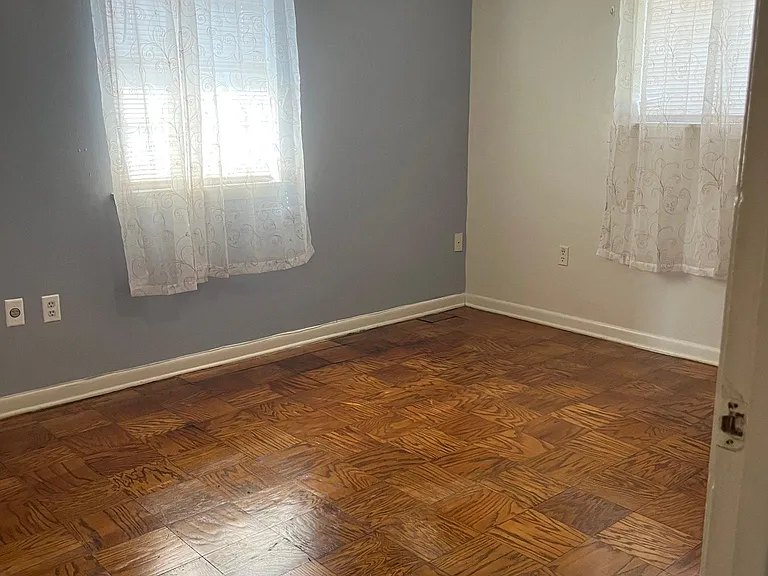 220 Harrell Dr — Photo 9