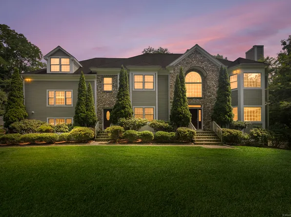 40 Wildwood Road, Stamford, CT 06903