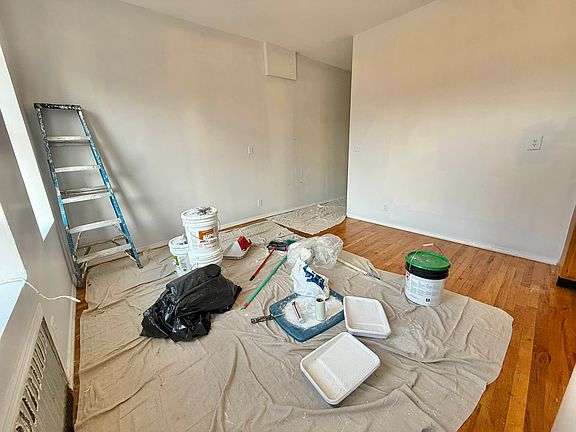 4th image of 1656 Saint Johns Pl #3A