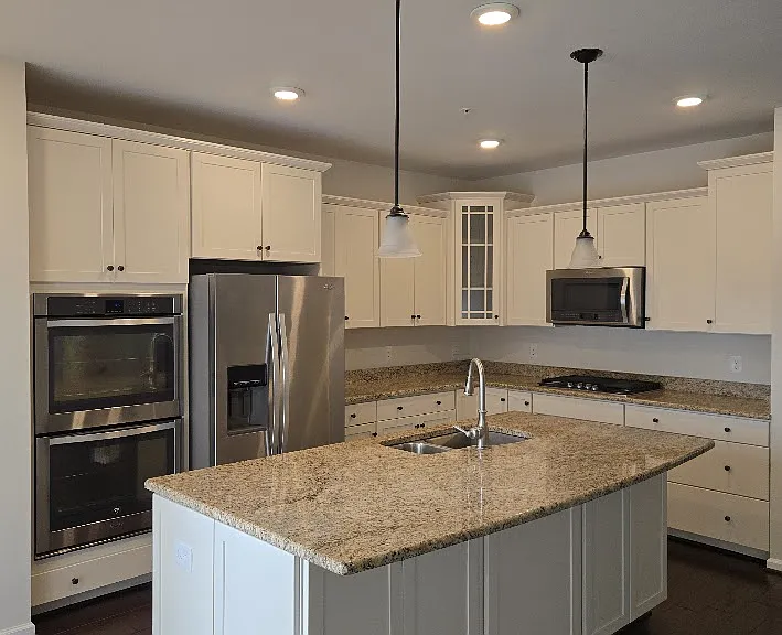 643 Diamondback Dr — Photo 3