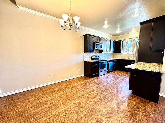 5th image of 4419 106th St Unit A