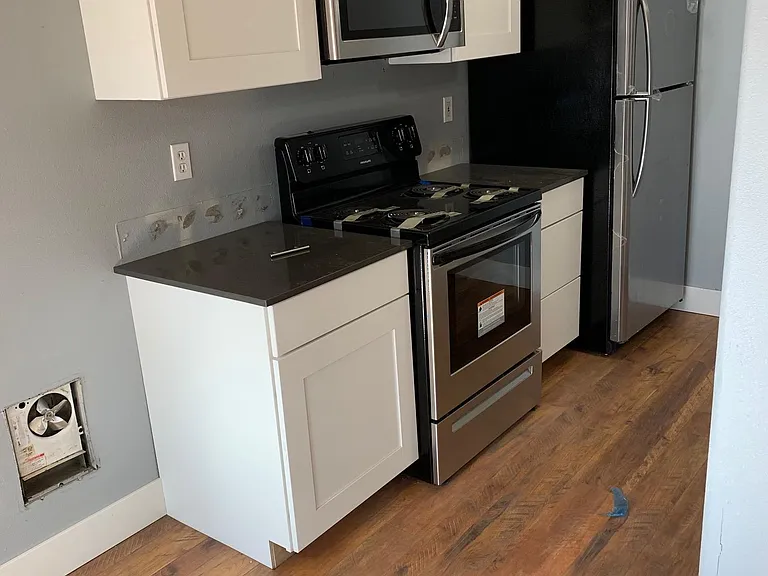 754 NE Oak Pl — Photo 7