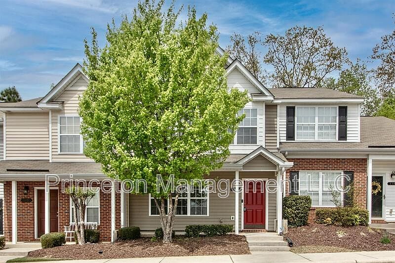1st image of 137 Lynch Cir