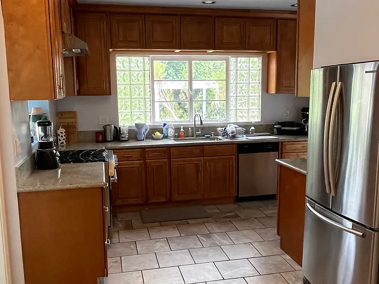 737 S Tremaine Ave — Photo 16