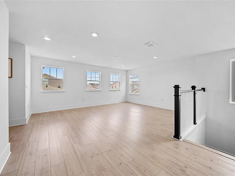 1694 Pinecliff Dr — Photo 37