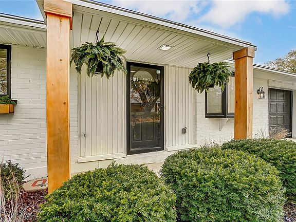 4th image of 650 Cherry Blossom Dr