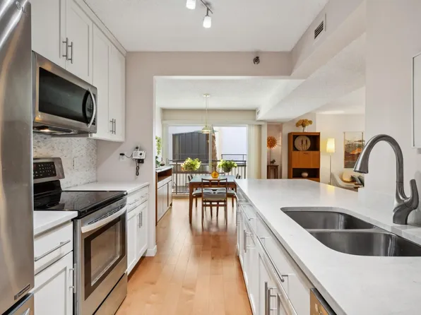 1225 Lasalle Ave APT 308, Minneapolis, MN 55403