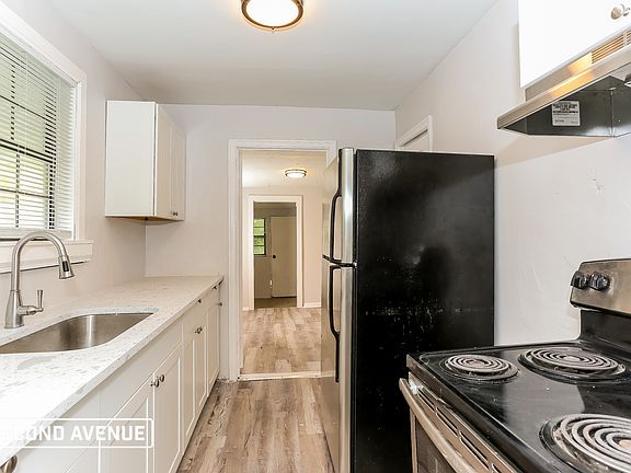 4th image of 1723 W 12th St