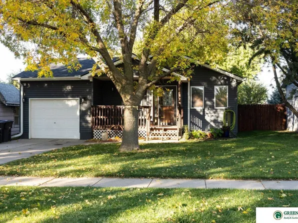 1721 N Platte Ave, York, NE 68467