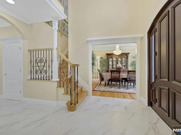 627 Concord St, New Milford, NJ 07646
