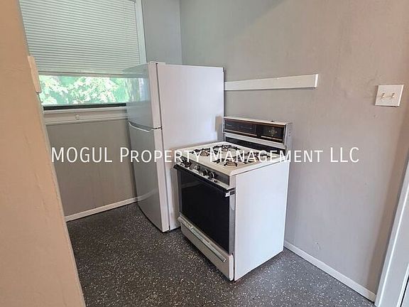 4th image of 4617 S Broadway #2S