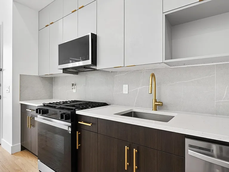 20 Storms Ave #2 — Photo 5