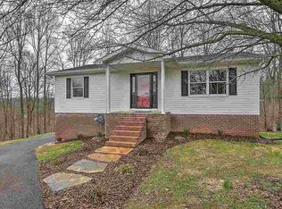 152 Ridge Circle Dr, Fall Branch, TN 37656