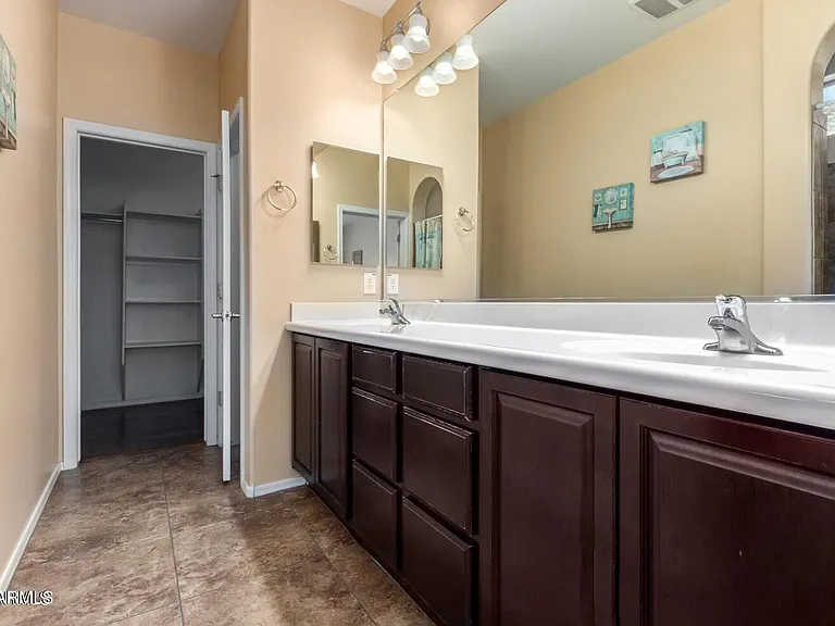 10763 W Cottontail Ln — Photo 19