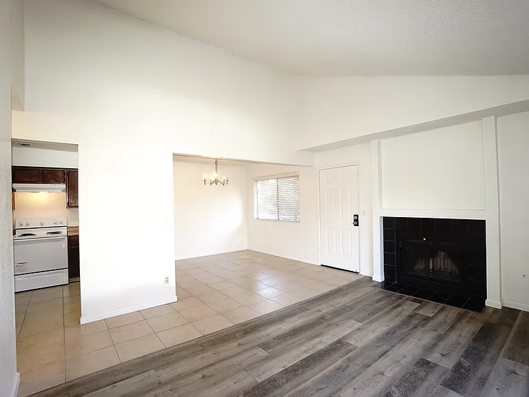 1190 S Winery Ave #245 — Photo 6