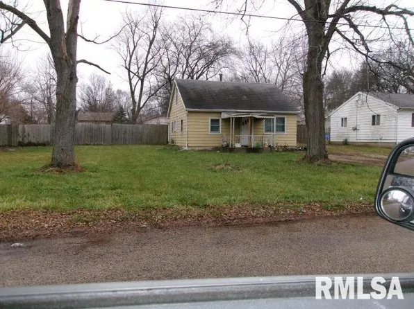 2014 S Winston St, Peoria, IL 61605