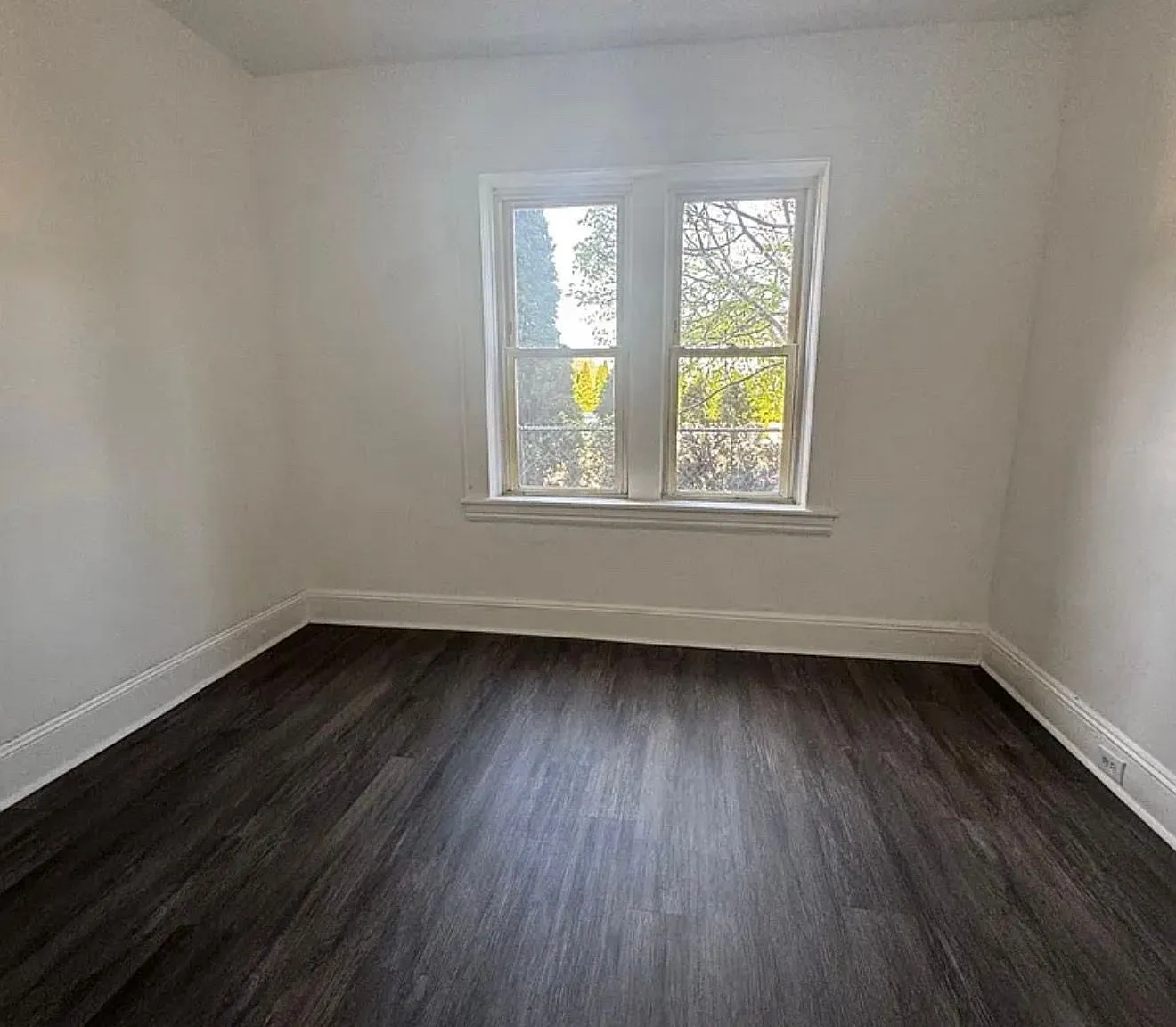 408 Charles St — Photo 1