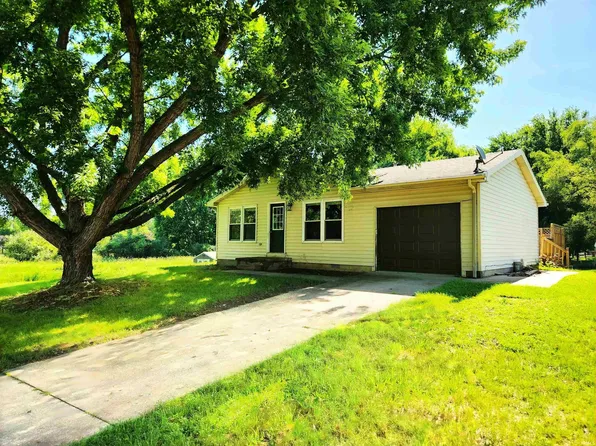 404 Aspen Ct, Warsaw, IN 46580