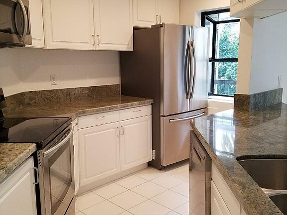 3rd image of 1640 10th Ave Unit 205