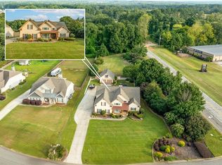 701 Larry Ln, Winder, GA 30680