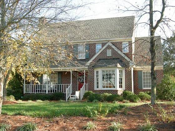 1st image of 1004 Leighton Dr