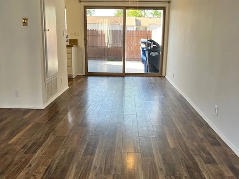 1347 Iguana Cir — Photo 5