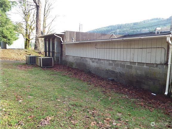 3rd image of 120 Wilson Rd NW