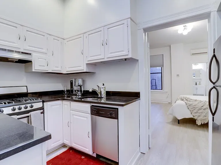 1765 R St NW #301A — Photo 10