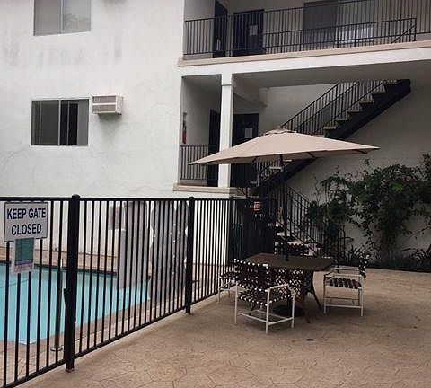 5th image of 2015 S Bentley Ave #6