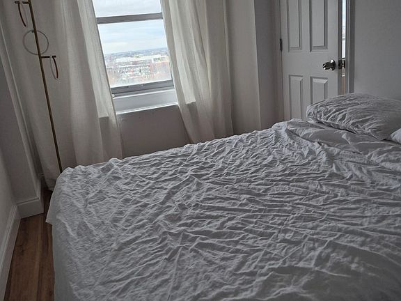 Bedroom (daytime) with door closed