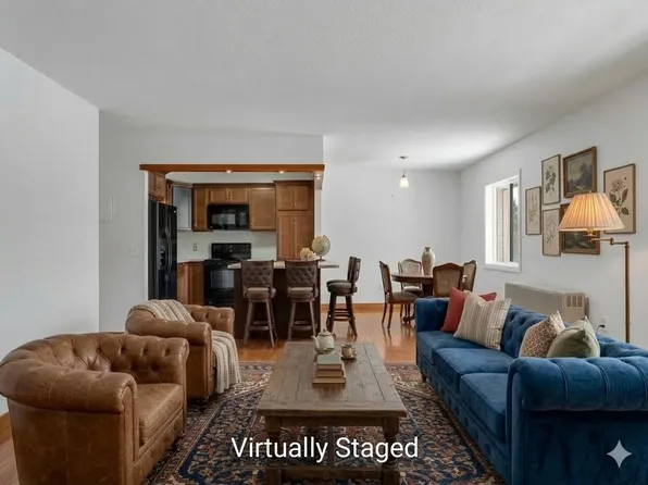 16 Bayberry Lane, South Burlington, VT 05403