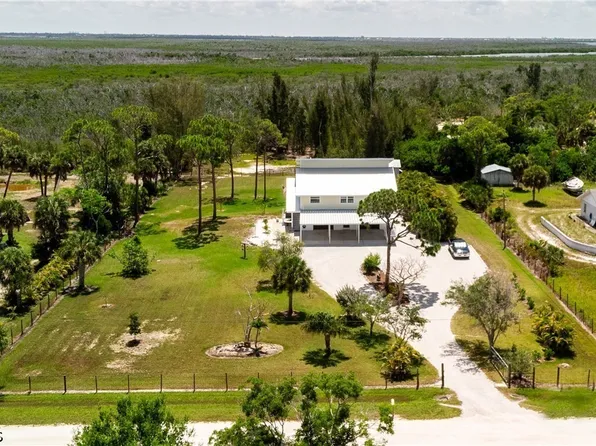 8626 Redwood Dr, Saint James City, FL 33956
