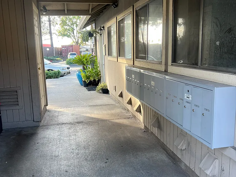 7101 Gerber Rd — Photo 10