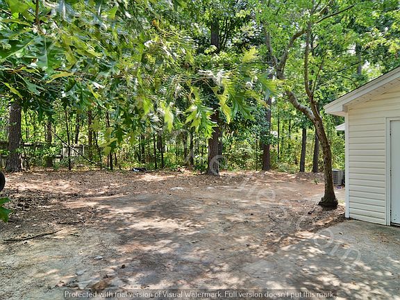 4th image of 121 Manorwood Ct