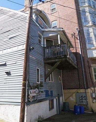 2nd image of 617 Walnut Ave