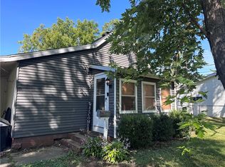 616 15th St, Charleston, IL 61920