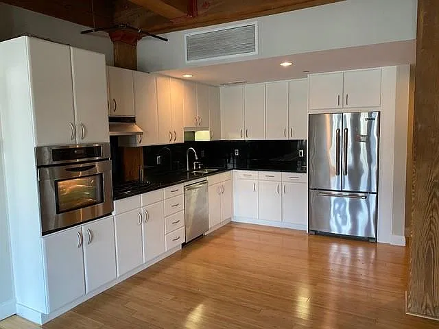9 W Broadway #105