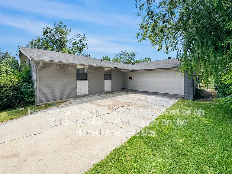 1319 Wisteria Way — Photo 13