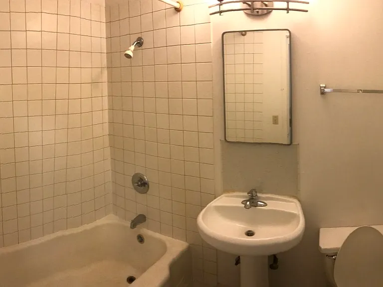 107 E Main St #7 — Photo 6