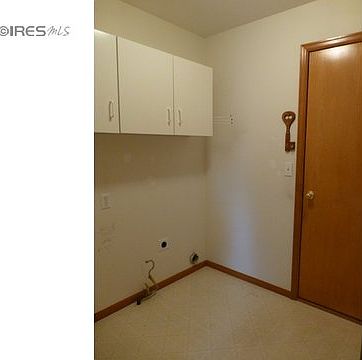 5th image of 460 Stevens Cir