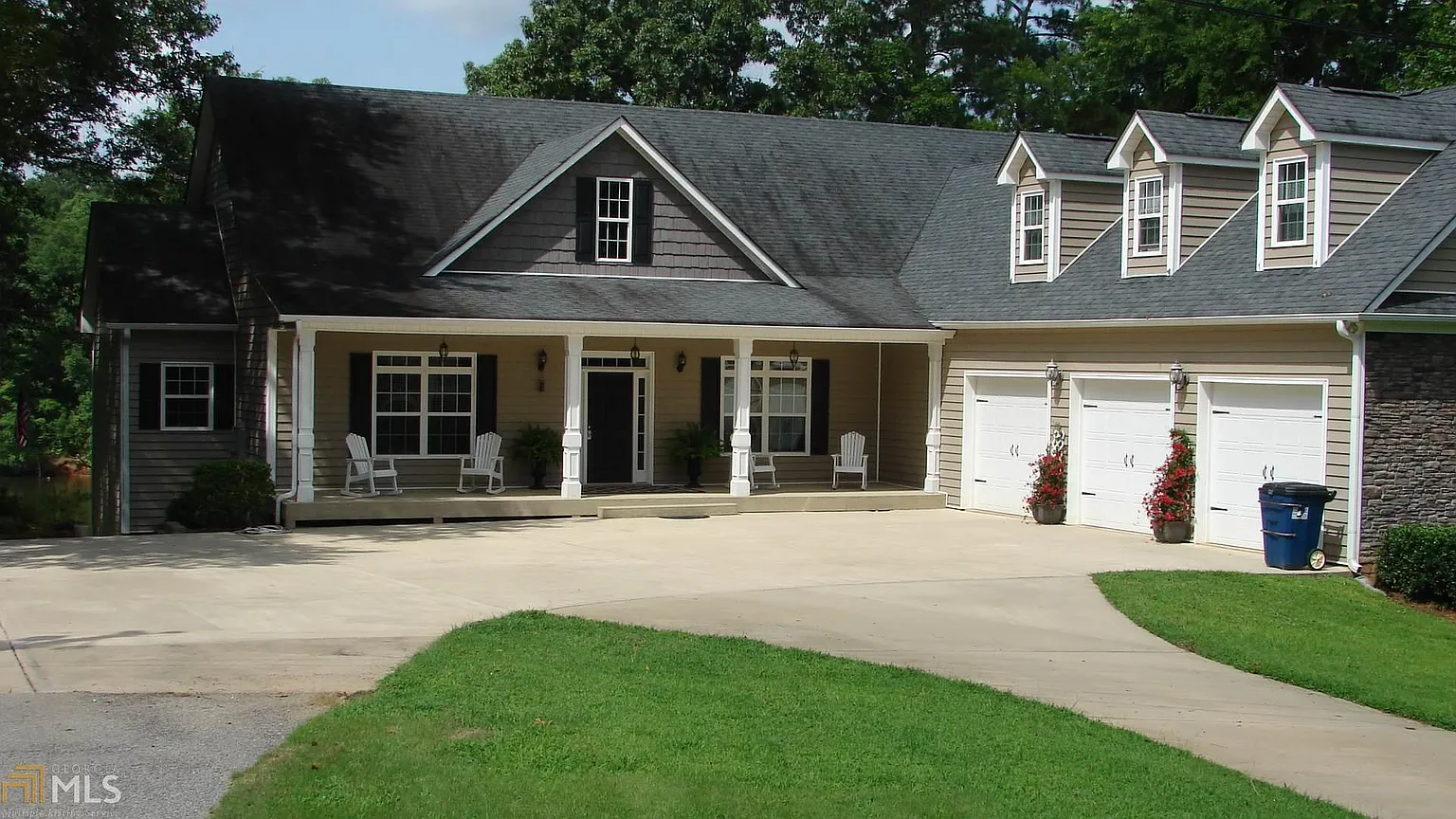 10 Waters Bridge Cir photo 1