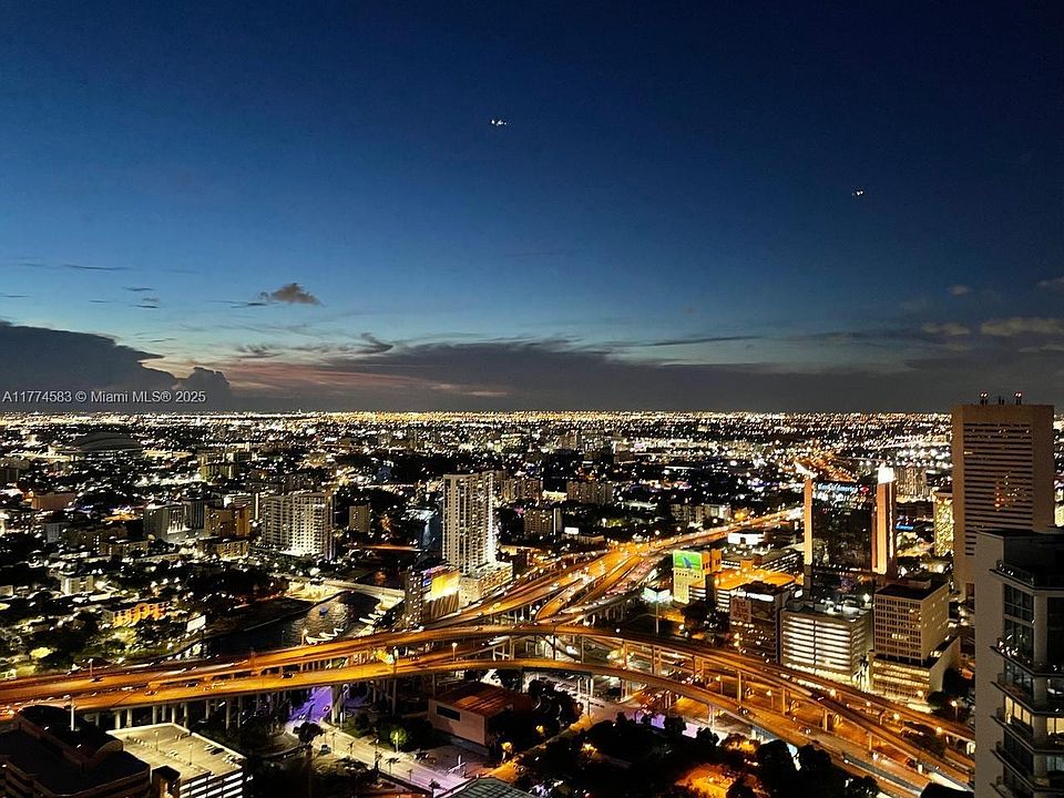 1st image of 92 SW 3rd St APT 5206