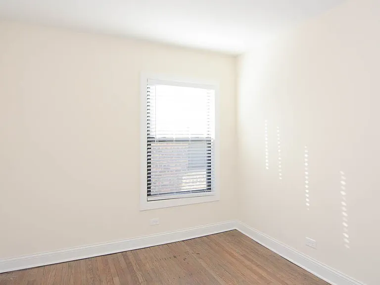 2641 N Spaulding Ave #E4 — Photo 12