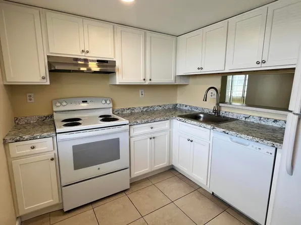 3001 NW 48th Avenue #439, Lauderdale Lakes, FL 33313