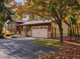 6905 Colt CIRCLE, West Bend, WI 53090