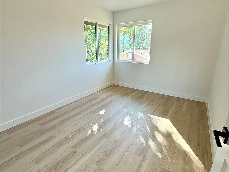 20407 Strathern St #20411 — Photo 8