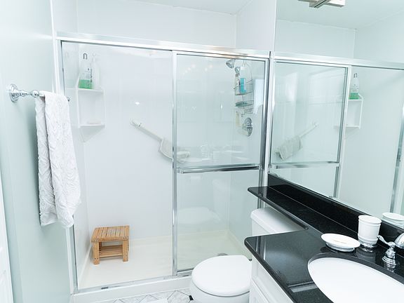 5th image of 2754 N Hampden Ct APT 1405