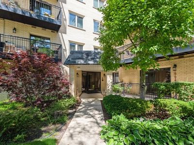 8610 Waukegan Rd Unit 205, Morton Grove, IL, 60053