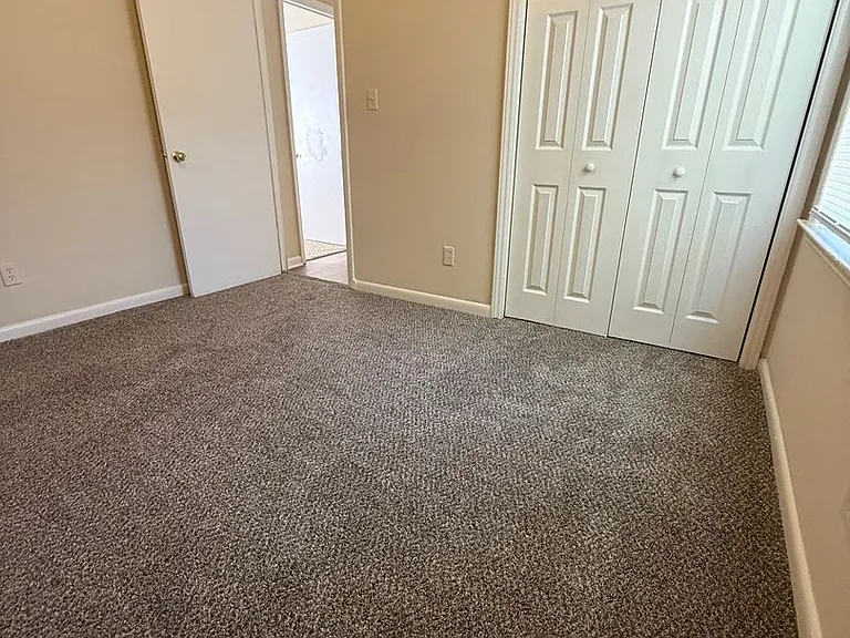 904 Verdant Dr — Photo 12