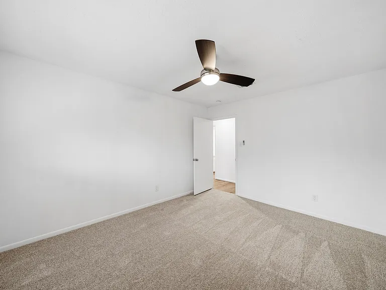 12931 Westella Dr — Photo 16